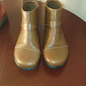 Cloudsteppers by Clarks Tan Kids Boots